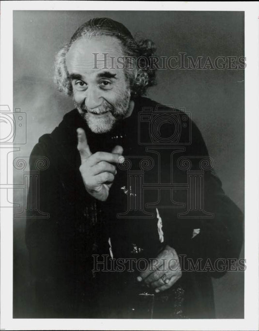 1981 Press Photo Actor Warren Mitchell in "The Merchant of Venice" - lry28294- Historic Images