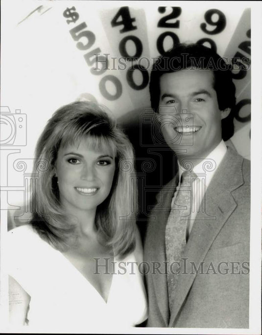 1989 Press Photo Vanna White & Bob Goen, Hosts of "Wheel of Fortune" - lry28516- Historic Images