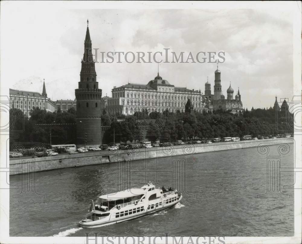 1979 Press Photo Tower Spasskaya (Savious&#39;s Gate) Atop Kremlin Wall, Moscow- Historic Images