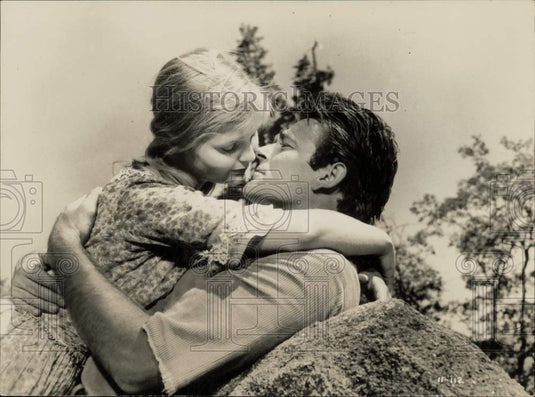 Press Photo Stuart Whitman and Carol Lynley in a scene from "Hound-Dog Man."- Historic Images