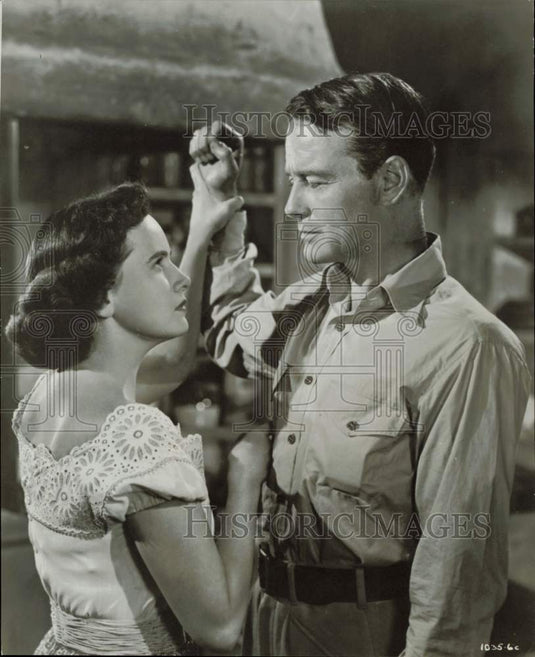 1950 Press Photo Lew Ayres and Teresa Wright star in film "The Capture"- Historic Images