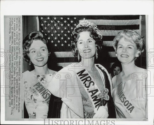 1963 Press Photo Mrs. America Marilyn Mitchell and runners up at Miami pageant- Historic Images