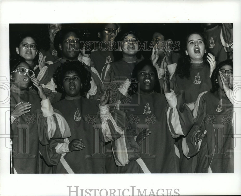 1993 Press Photo Marquette University Gospel Choir to perform at Washington Park- Historic Images