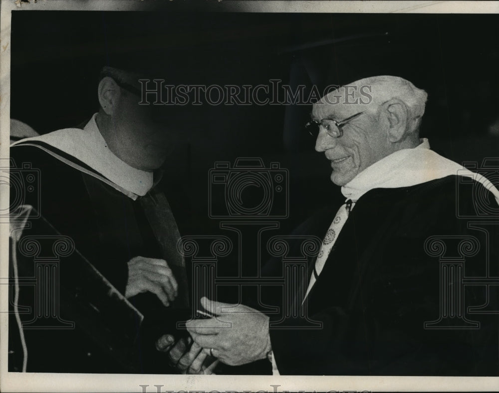 1974 Press Photo United Steelworkers Pres. IW Abel received doctoral degree- Historic Images