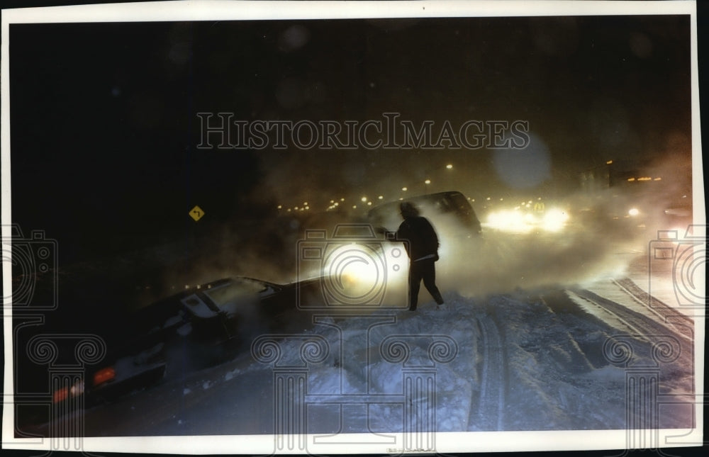 1994 Press Photo Kathy Steffen car accident on I-43 at Brown Deer Road - Historic Images