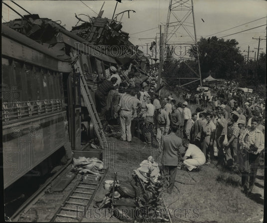 1950 Press Photo Scene of the Speedrail crash on S 100th St.-town of Greenfield- Historic Images
