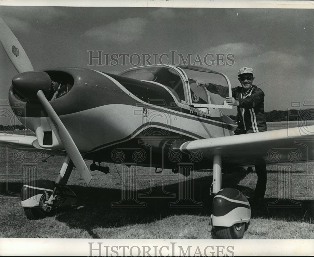 1971 Press Photo Joseph P Gibson is flying this home-built Emeraude - Historic Images