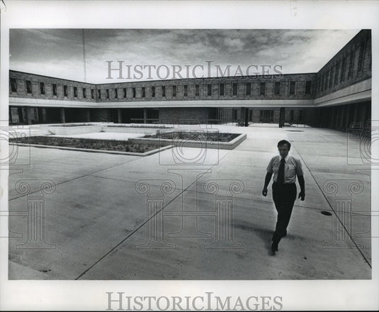 1973 Press Photo Elmer O. Cady, Youthfull Offenders Institution in Adams County
