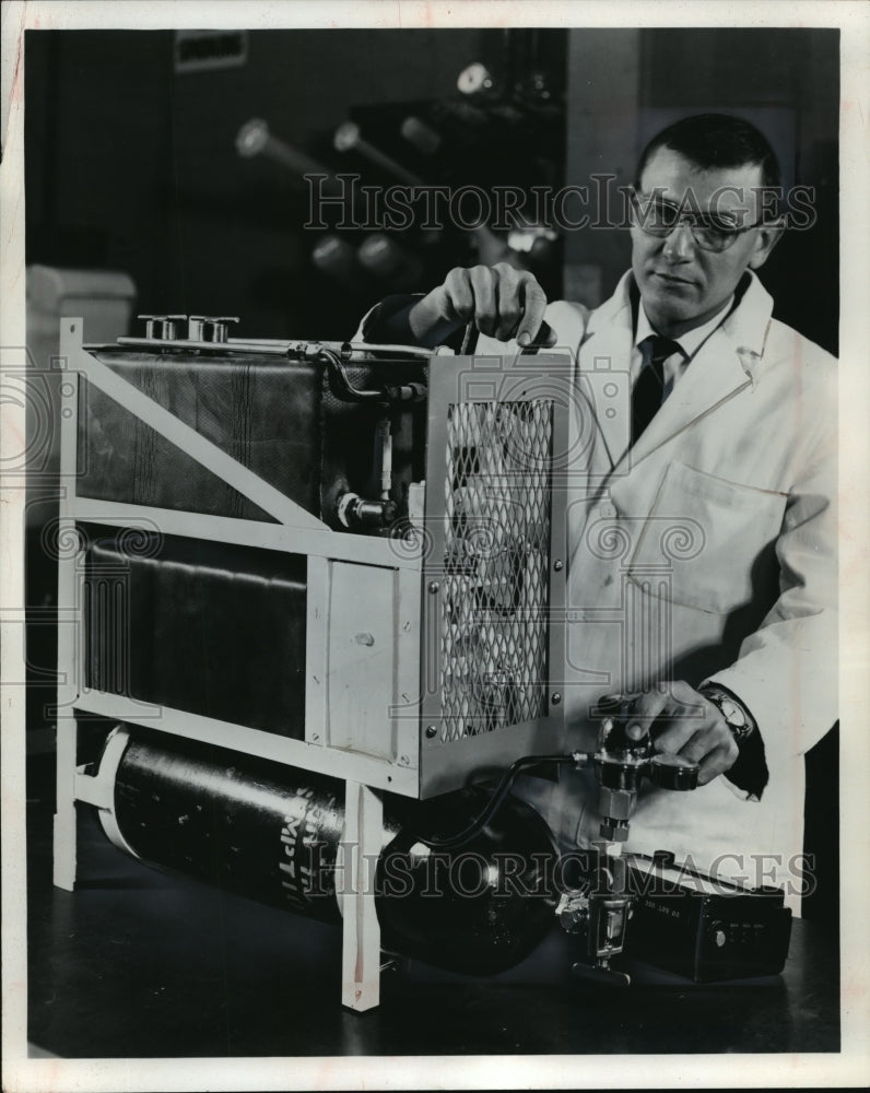 1964 Press Photo Fuel cell developed by Allis-Chalmers Manufacturing Co- Historic Images