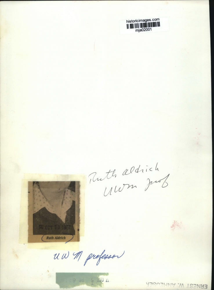 1977 Press Photo Ruth Aldrich, UWM professor - mja02001