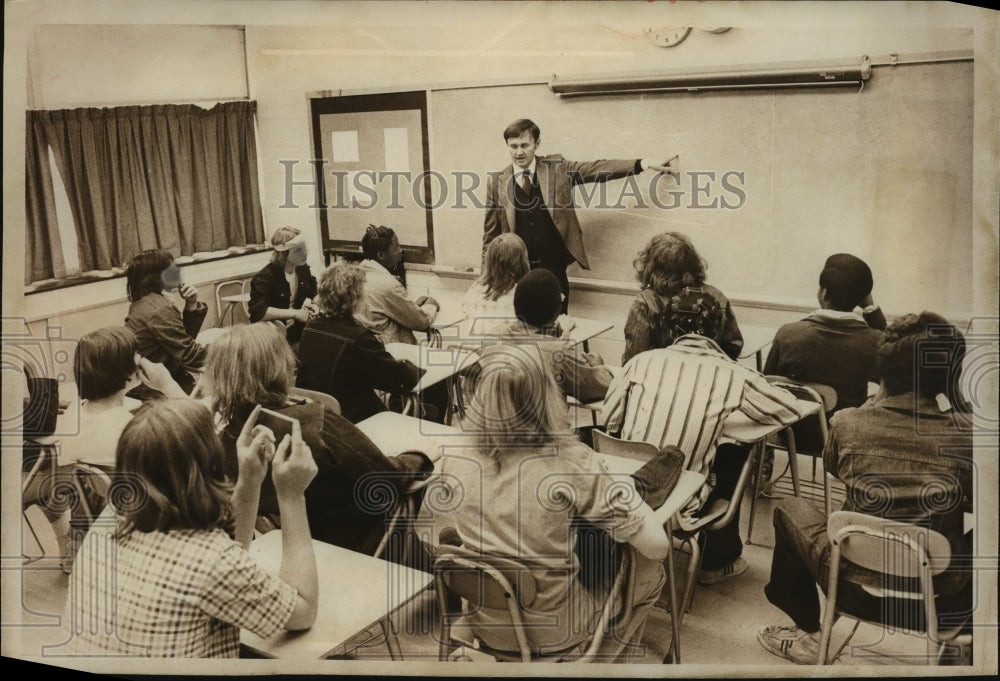 1977 Press Photo Pupils packed a math class at the Ethan Allen School for Boys- Historic Images