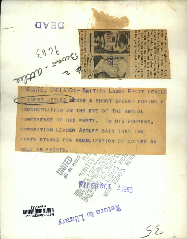 1953 Press Photo Clement Attlee makes a short speech at his annual conference