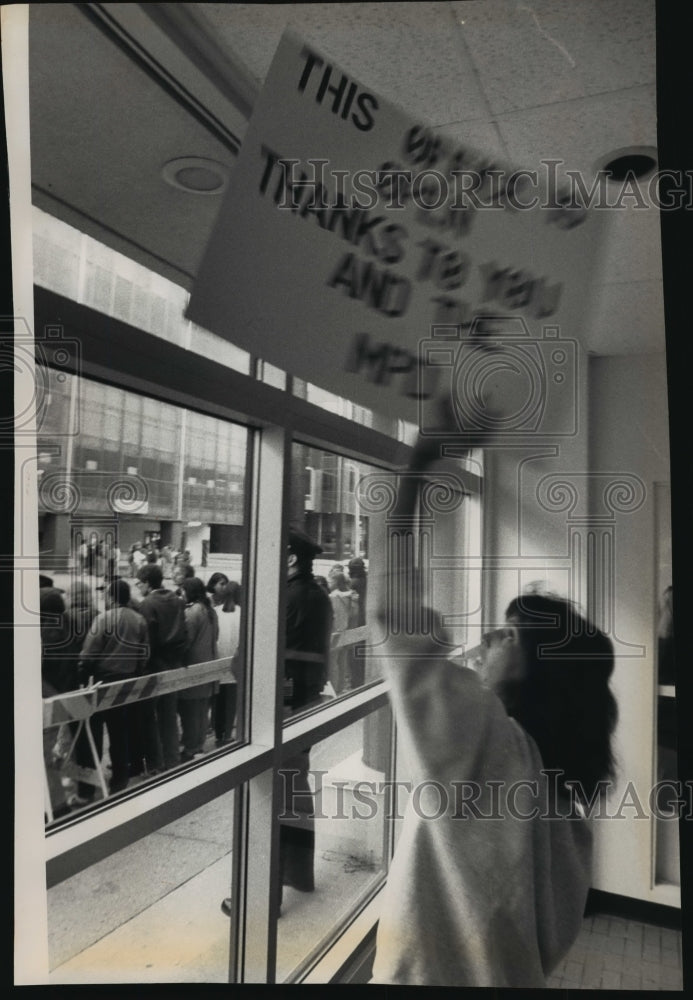 1992 Press Photo Summit Women&#39;s Health Org, preps for anti abortion rally- Historic Images