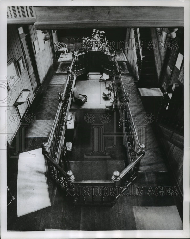 1962 Press Photo Carla Barton&#39;s Interior view of her steamboat construction - Historic Images