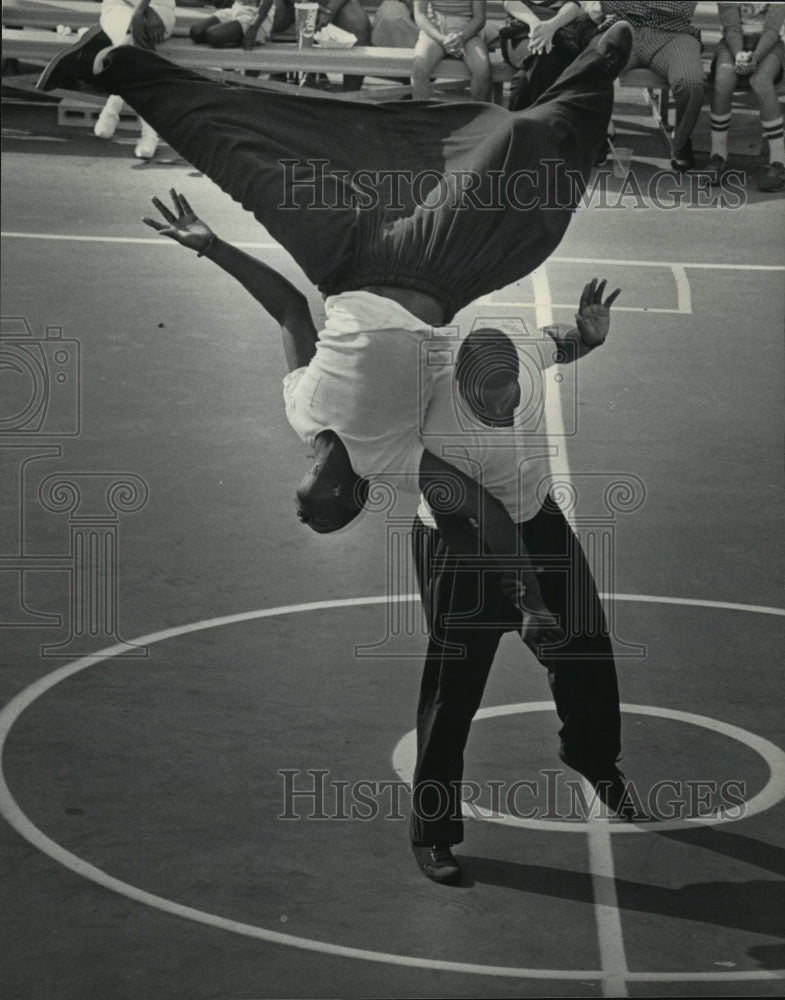 1985 Press Photo Lisimba Hardy and Tibuta Jones at AfroFest - mja03690- Historic Images
