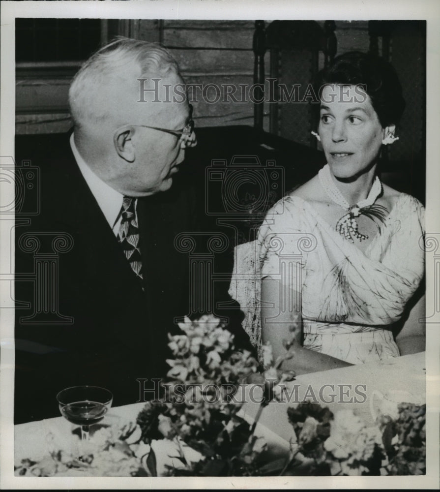 1955 Press Photo Countess Estelle Bernadotte - mja03787
