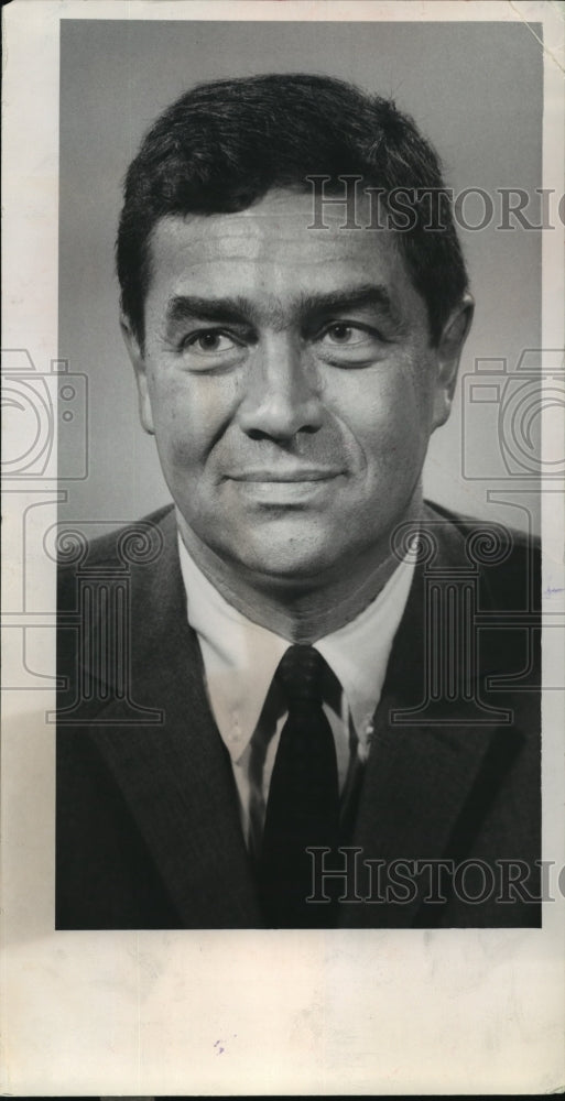 1965 Press Photo Edwin R. Bayley - mja03814