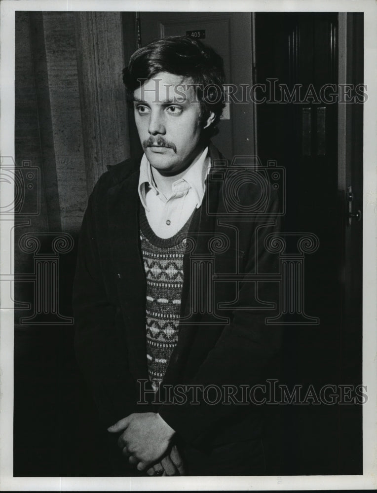 1975 Press Photo Charles Brach Former police officer charged w/ lewd conduct