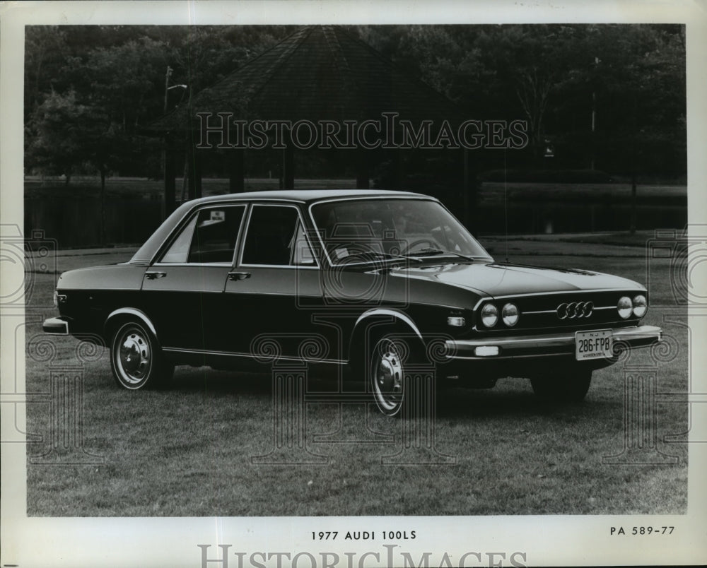 1978 Press Photo 1977 Audi 100 LS - mja03950