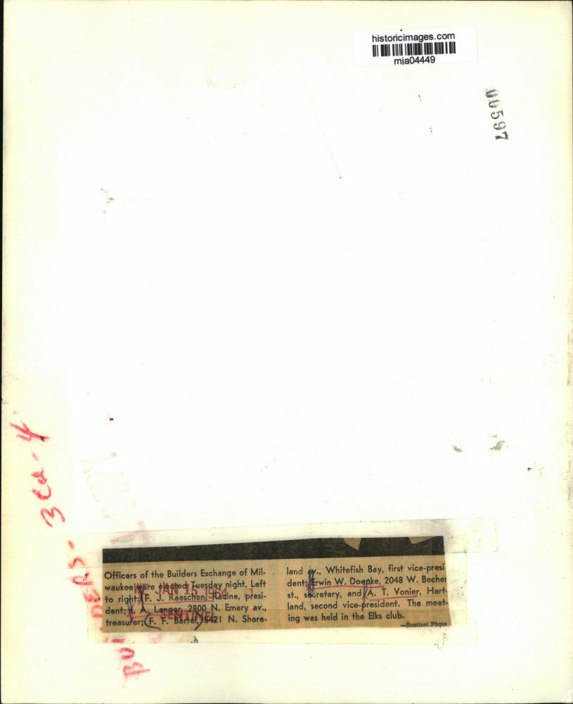 1964 Press Photo FJ Raeschen & Officers of the Builders Exchange of Milwaukee