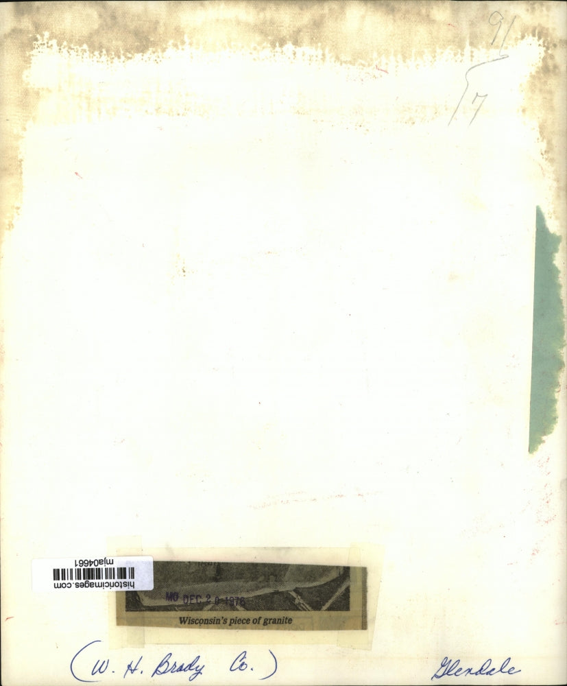 1976 Press Photo Wisconsin's piece of granite at WH Brady Co - mja04661