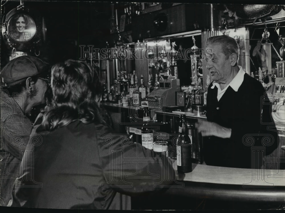1977 Press Photo Peter Marino, 72, claims to be the oldest tavernkeeper