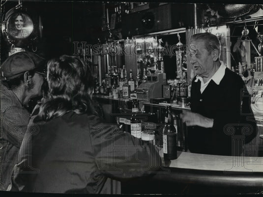 1977 Press Photo Peter Marino, 72, claims to be the oldest tavernkeeper