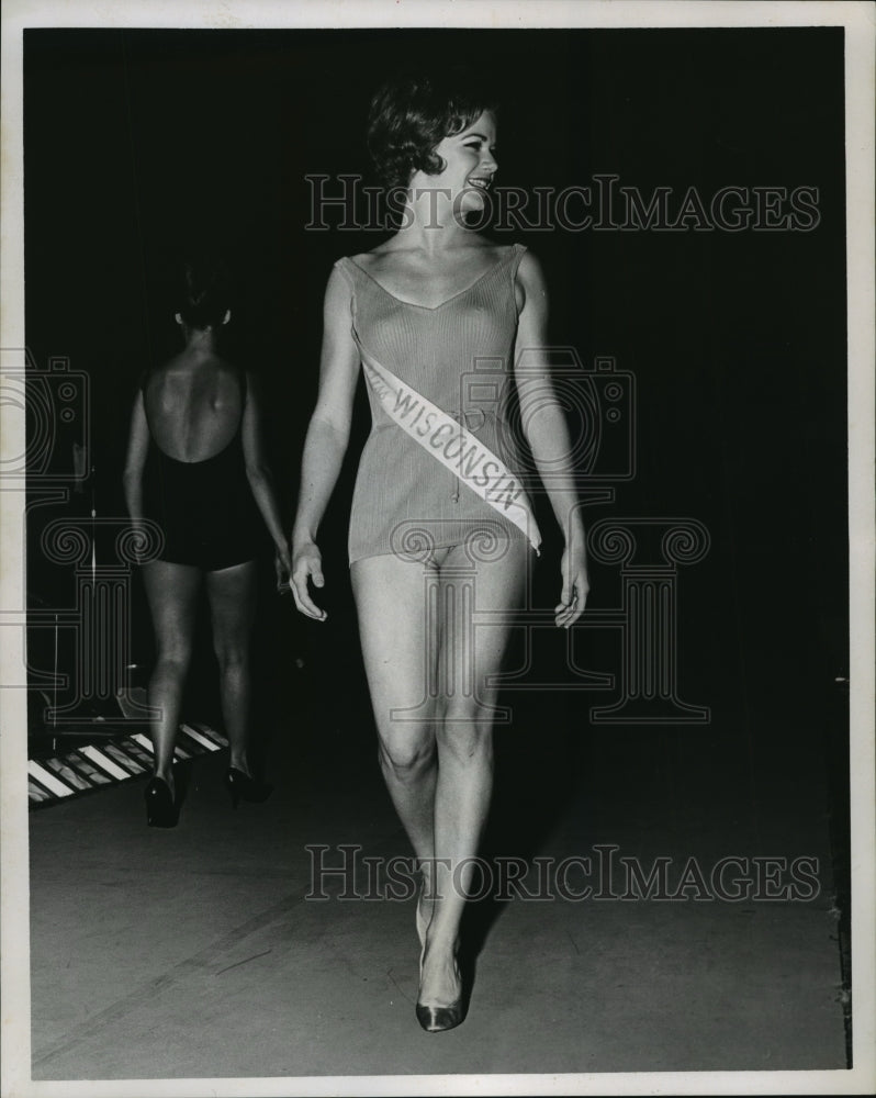 1964 Press Photo Miss Wisconsin, Angie Baldi in Miss America Pageant - Historic Images