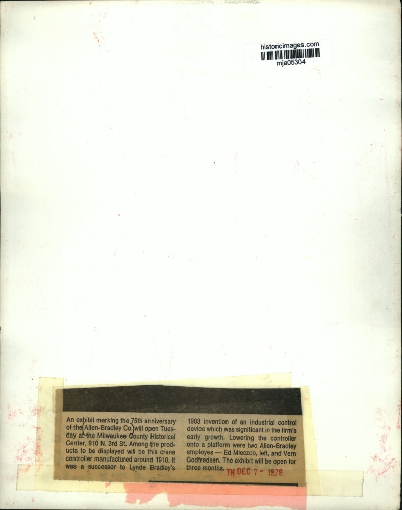 1978 Press Photo Ed Mleczco(L) & Vern Godfredsen, two Allen-Bradley employees