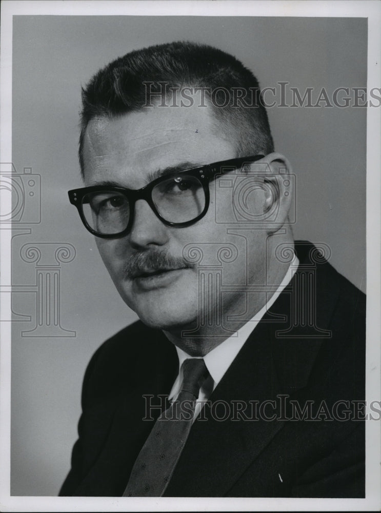 1962 Press Photo H Russel Austin, Journal employee - mja05429