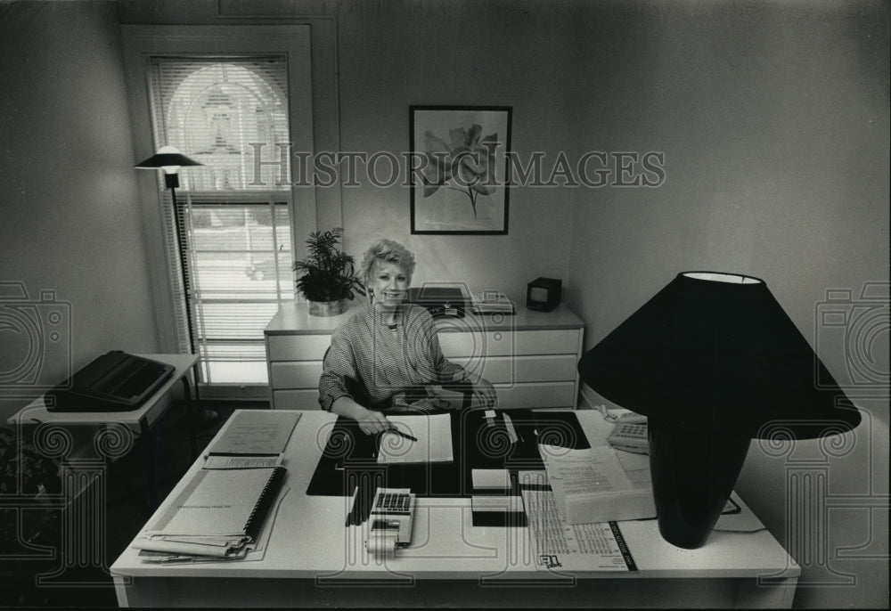 1989 Press Photo Jill Algrin, executive director of Media Marketing Group - Historic Images