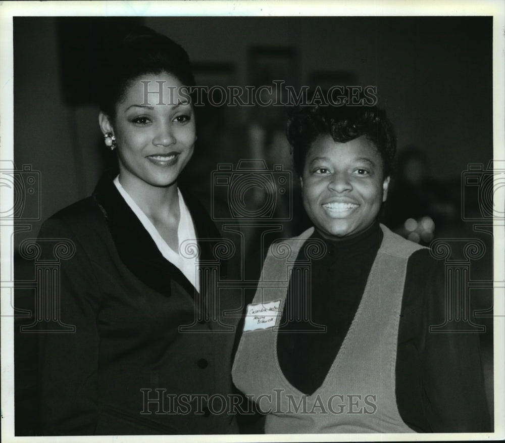 1993 Press Photo Miss America Kimberly Aiken at Cornerstone Apartments- Historic Images