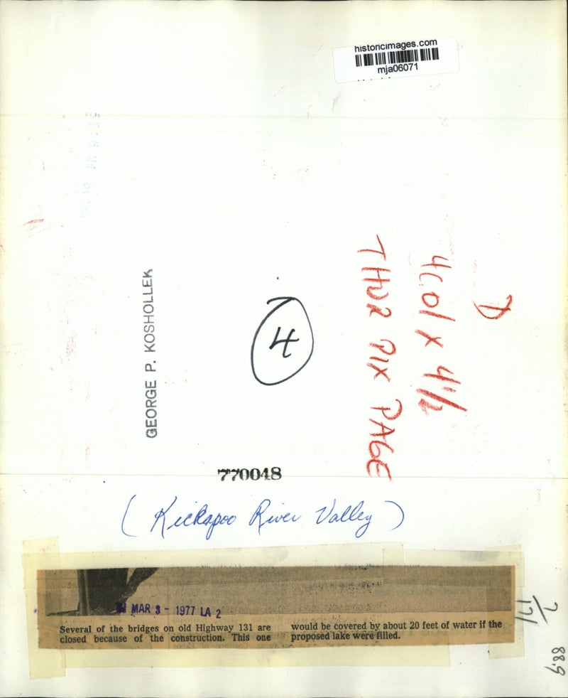 Load image into Gallery viewer, 1977 Press Photo View of Bridge Closed on Old Highway 131 Due to Construction
