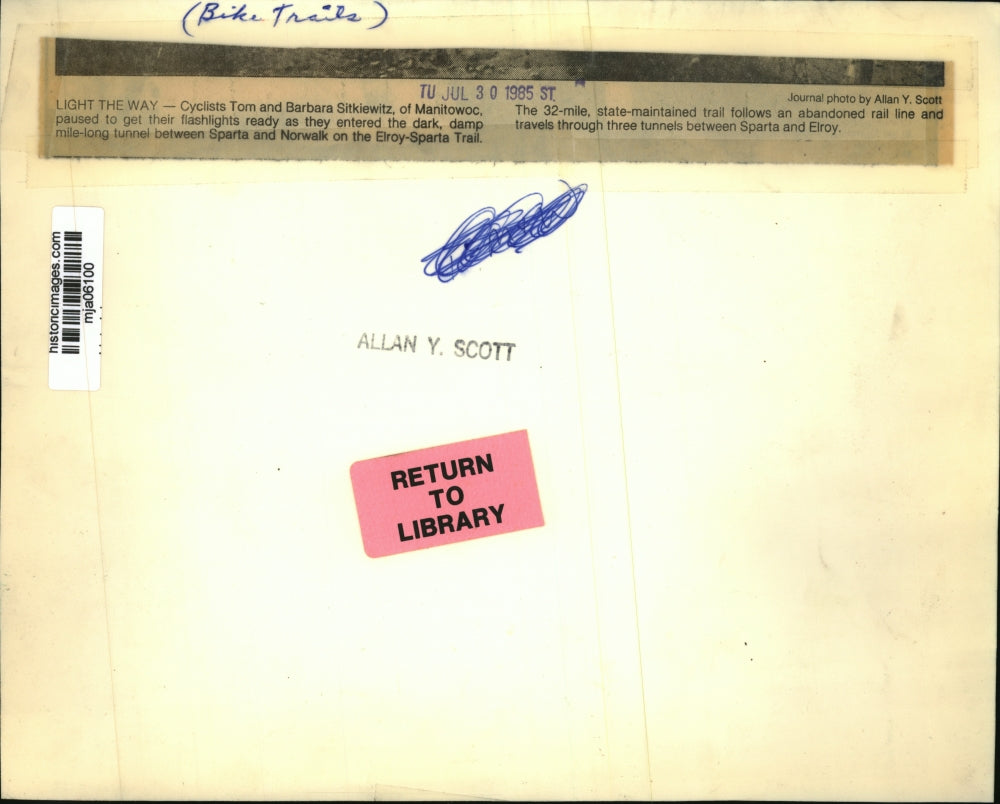 1985 Press Photo Cyclist Tom and Barbara Sitkiewitz on Elroy-Sparta Trail