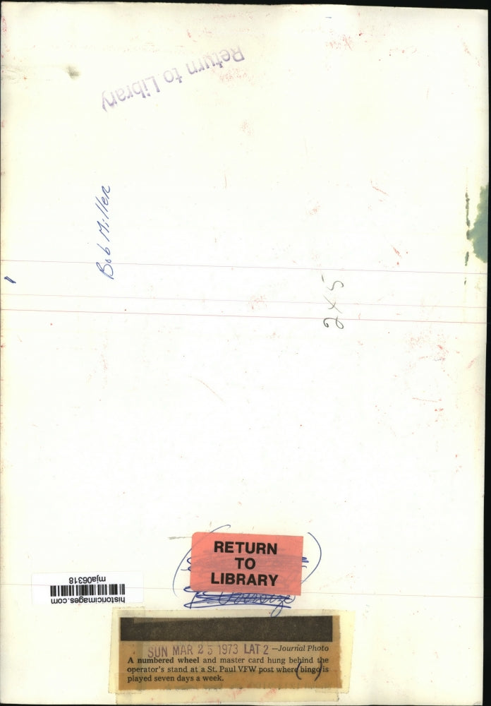 1973 Press Photo Playing Bingo at the St Paul VFW post - mja06318