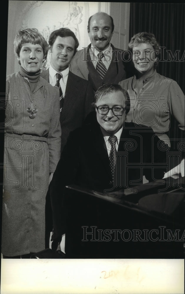 1980 Press Photo Franco Agostini with Mary and C. Merrill York and others- Historic Images