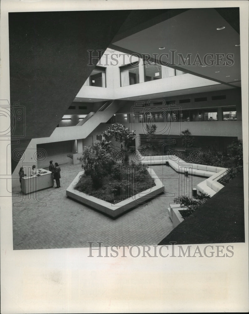 1972 Press Photo View of Foyer of Kimberly Clark&#39;s New Building - mja06835