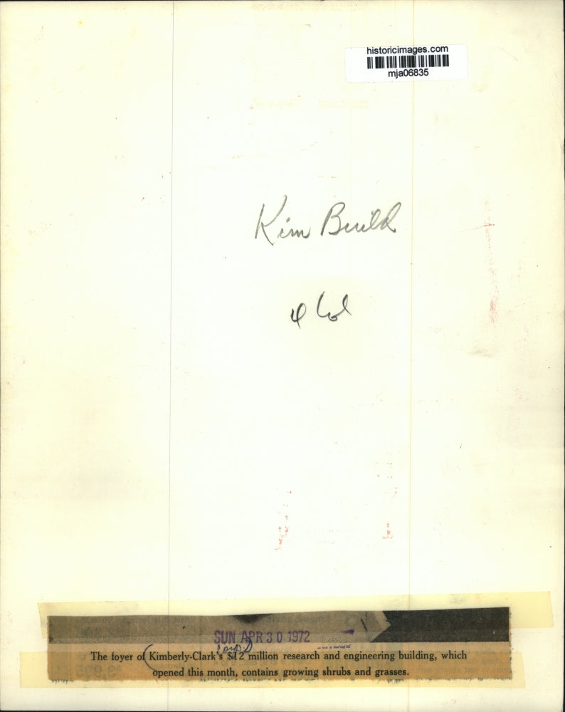 1972 Press Photo View of Foyer of Kimberly Clark's New Building - mja06835