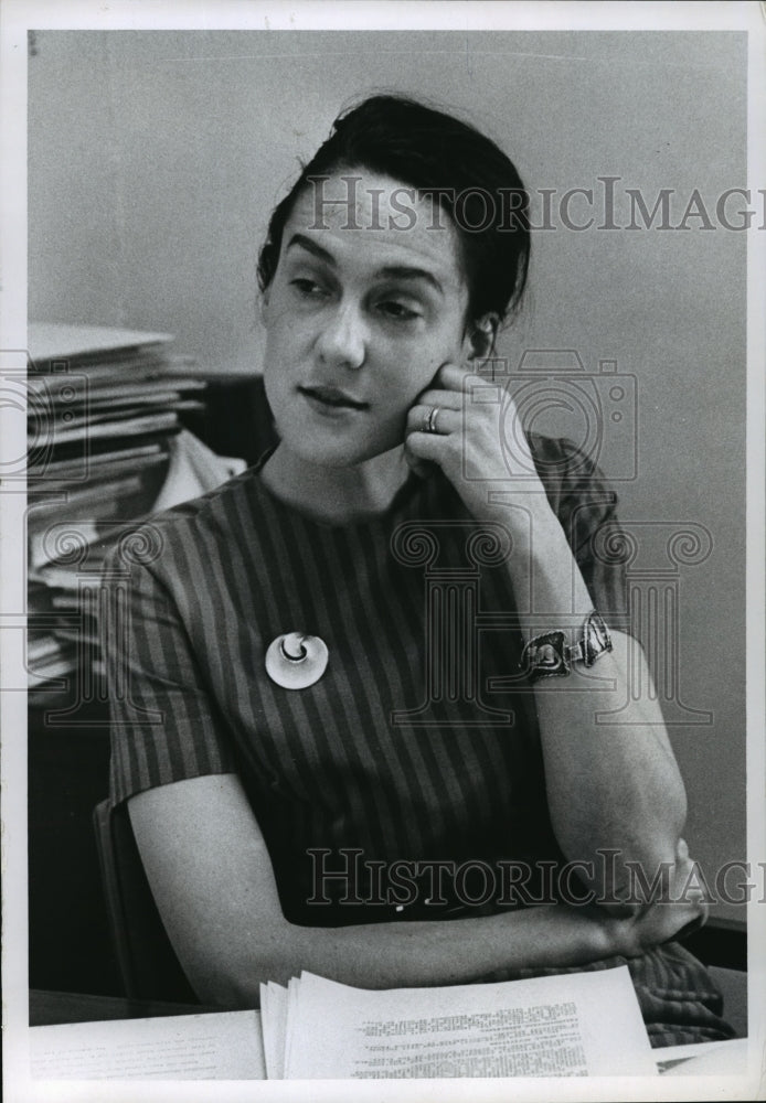 1966 Press Photo Dr Laura Benjamin of the Wisconsin Psychiatric Institute- Historic Images