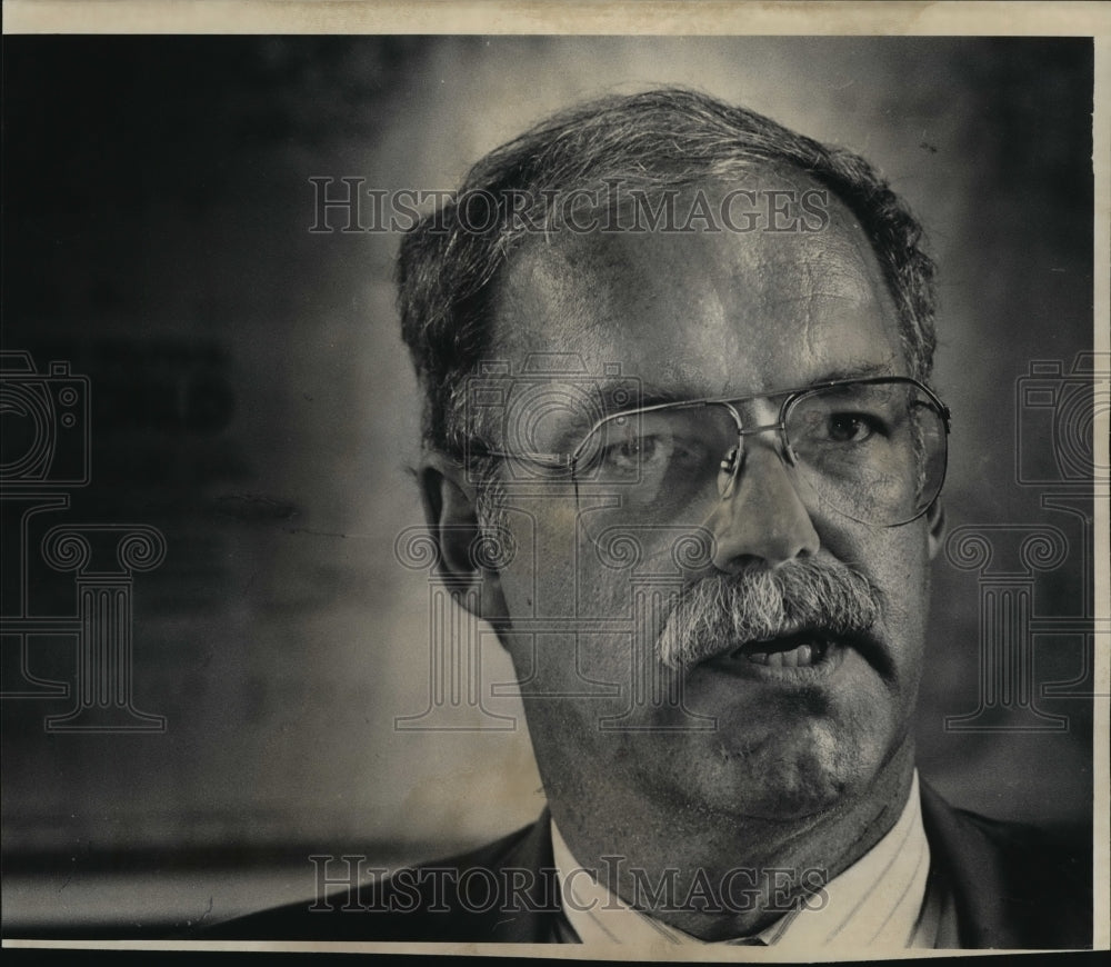 1991 Press Photo Rudy von Bernuth, CARE Ceo- Historic Images