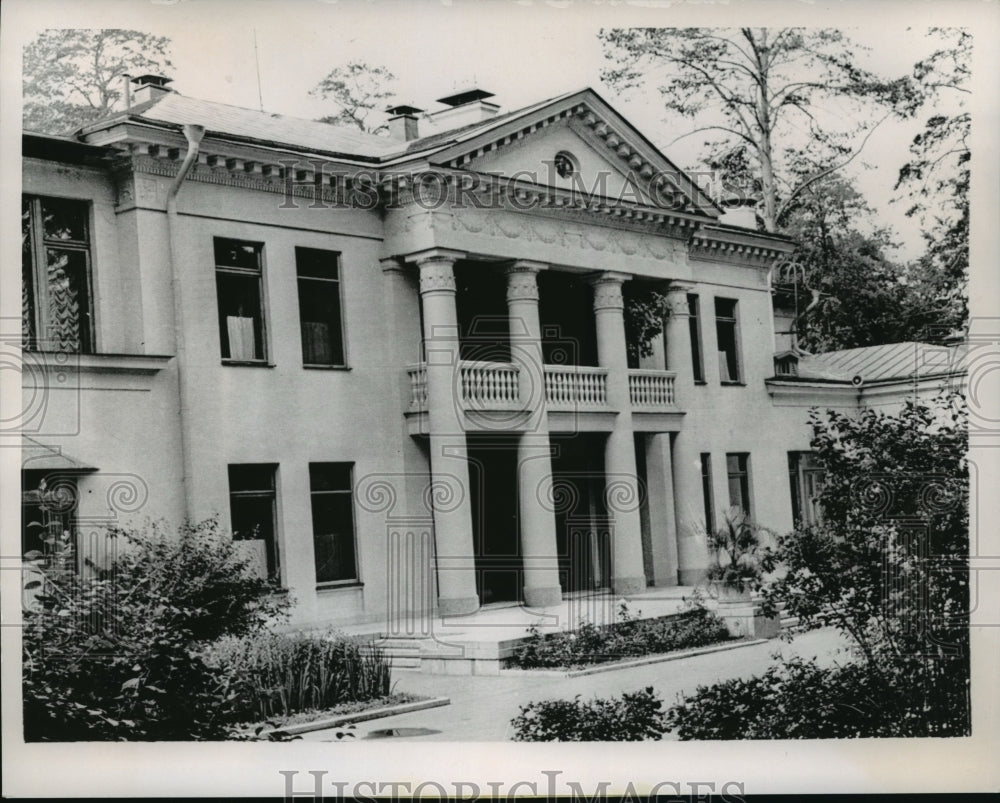 1965 Press Photo Nikita Khrushohev reportedly spending his years at Usovo