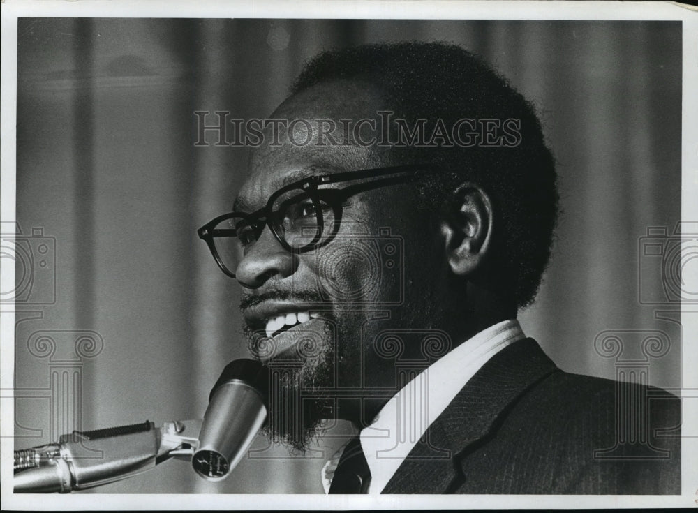 1970 Press Photo Andrew Billingsley, Asst. chancellor at the Univ. of Calif. - Historic Images