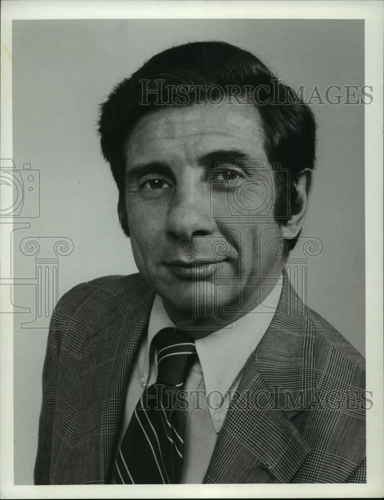 1975 Press Photo Jules Bergman, ABC News Science Editor - mja08079