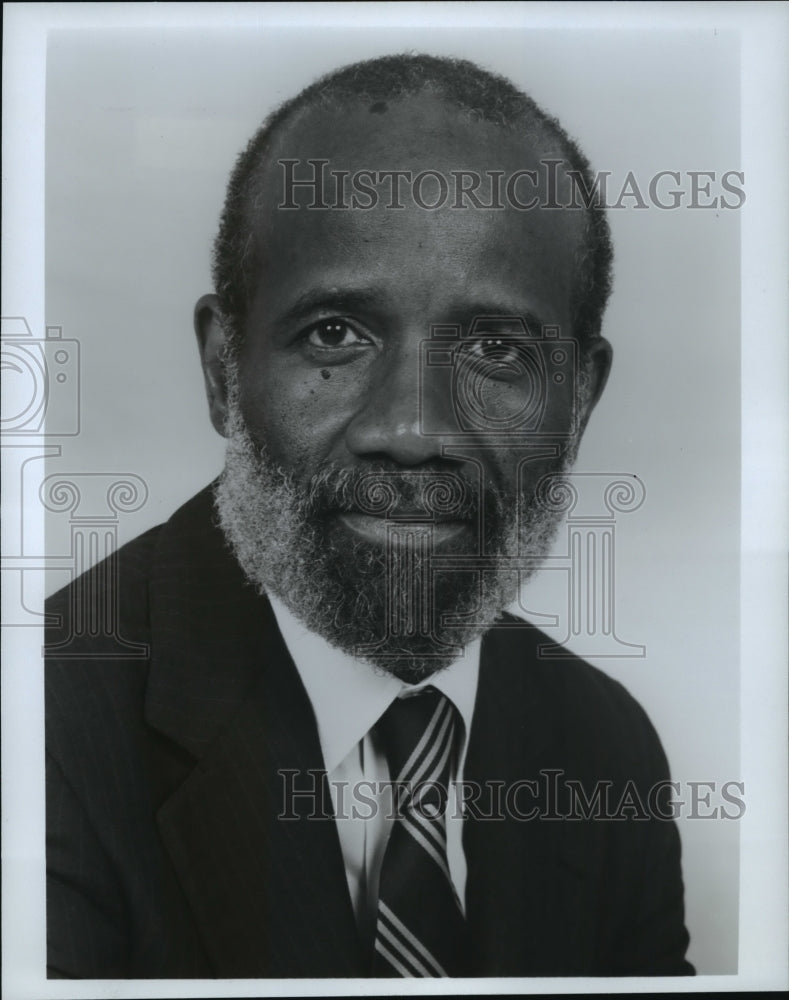 1985 Press Photo Lerone Bennett Jr., senior editor Ebony magazine- Historic Images