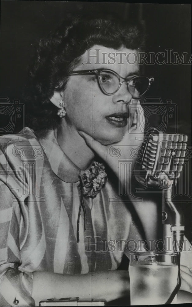 1952 Press Photo Mrs. Alice K. Bennett, ex-wife of city editor of Los Angeles- Historic Images