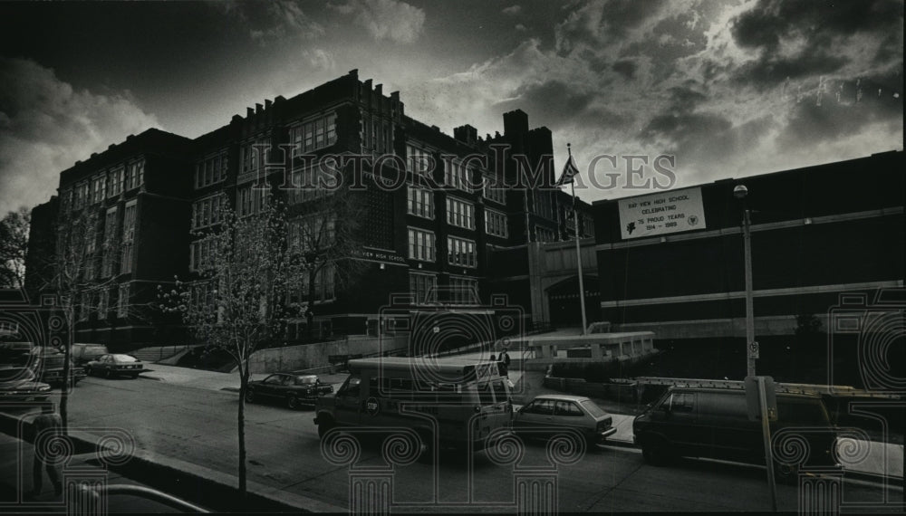 1989 Press Photo Bay View High School, 2751 S. Lenox Ave.- Historic Images