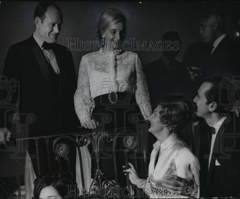 Load image into Gallery viewer, 1969 Press Photo Mr. &amp; Mrs. Orren Bradley with Mr. &amp; Mrs. Frank Verito at Gala
