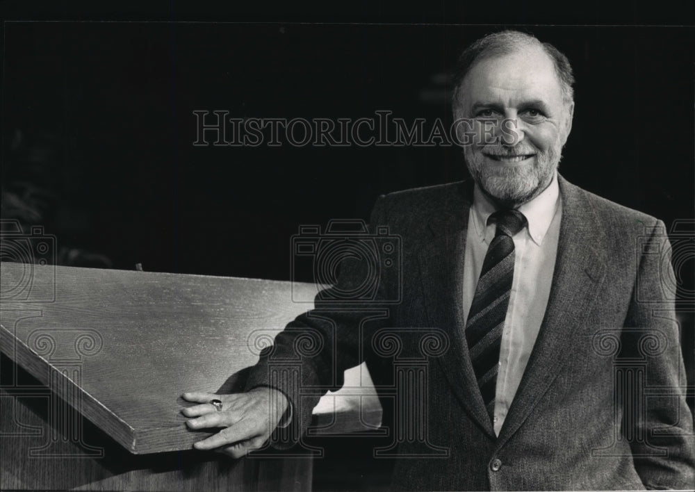 1989 Press Photo Pastor Stuart Briscoe, Elmbrook Church, Brookfield- Historic Images