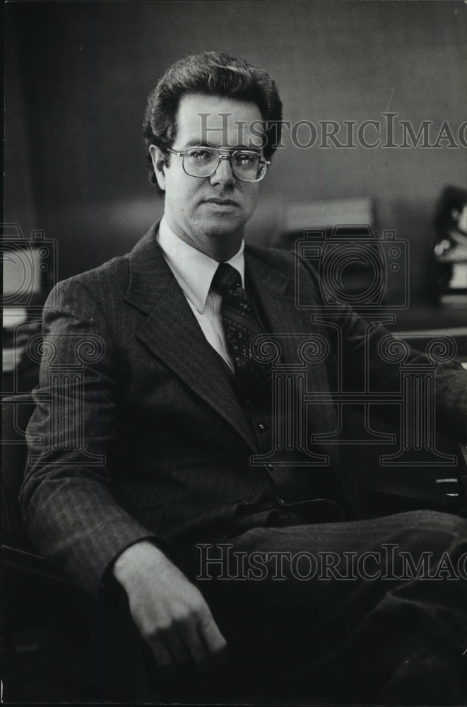 1980 Press Photo David Bennett, Milwaukee School Administrator - Historic Images