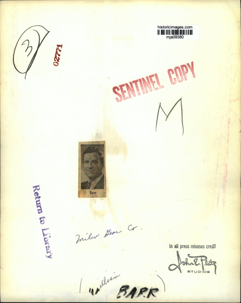 1950 Press Photo William Barr, Milwaukee Gear Co. - mja09380